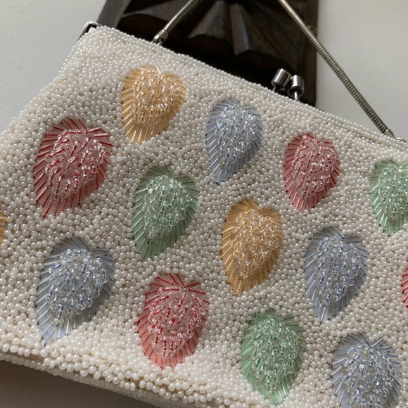 022 - Original Vintage 50s 60s Heavily Beaded Bag 
Snake chain handle - Picture 12 of 15